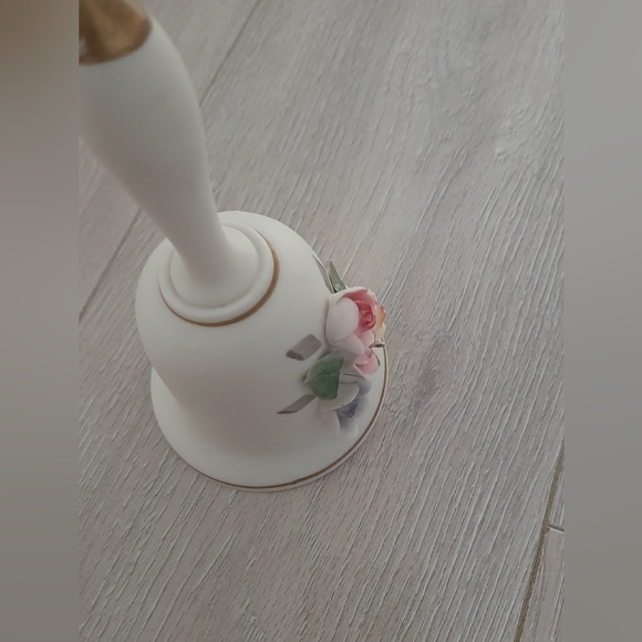 Porcelain bell - Picture 3 of 4
